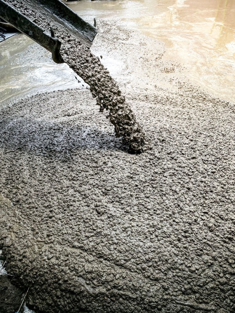Weybridge Ready Mix Concrete Volumetric Slab Pour
